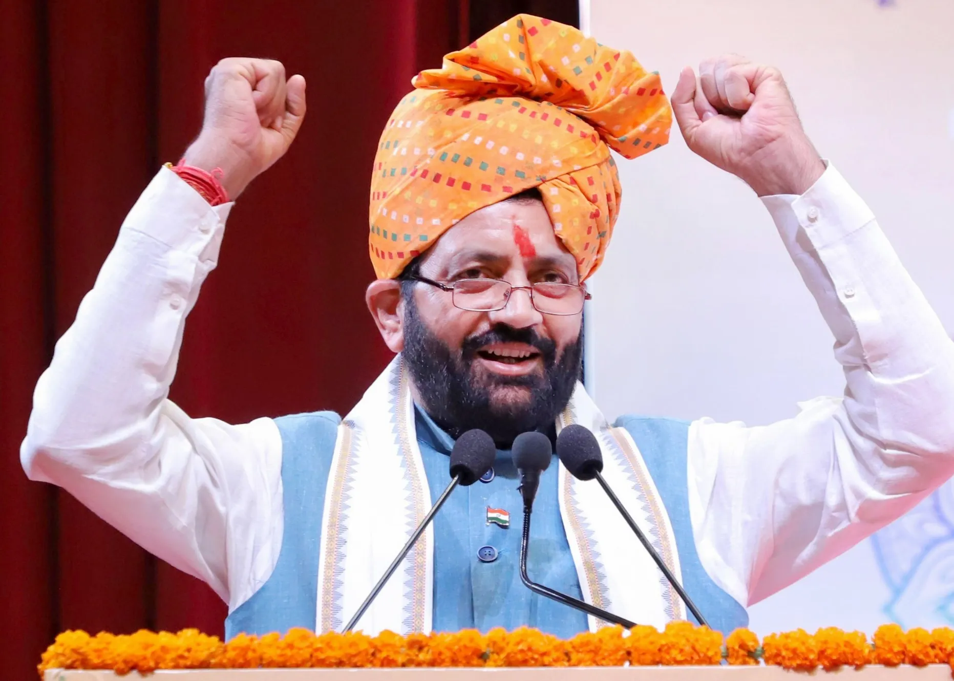 सीएम सैनी ने लेखिका मधु पंडित की पुस्तक 'द डेली पॉज - ए मेडिटेशन डायरी फॉर बिजी लाइव्स' का किया विमोचन